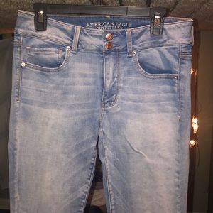 American Eagle cropped jeans